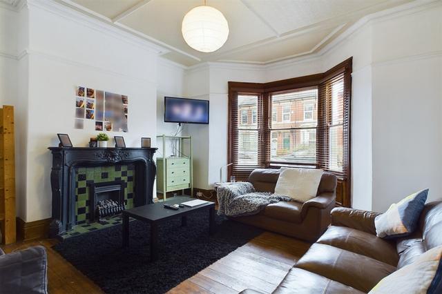 5 bed house — Cavendish Place, Jesmond