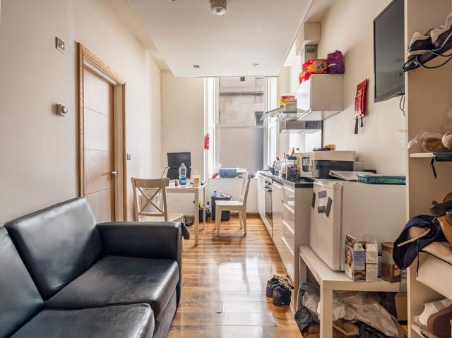 2 bed apartment — Falconars Court Newcastle Upon Tyne, City Centre