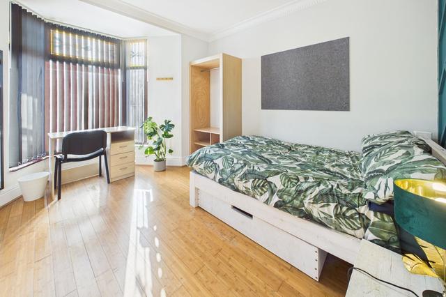 5 bed house — Norfolk Street, Mount Pleasant