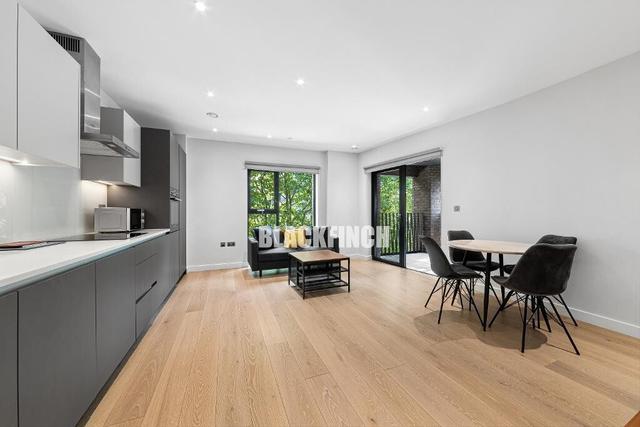 2 bed apartment — 33 Ufford Street, Greenwich