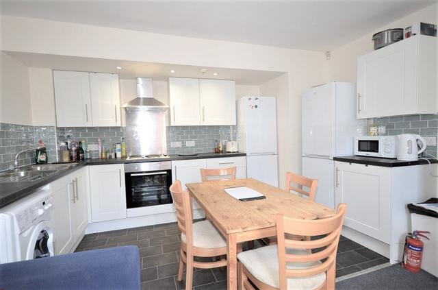 6 bed house — Filey Street, Broomhall
