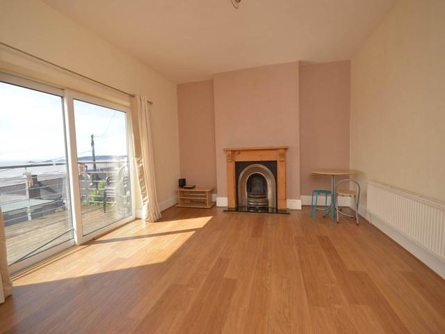 5 bed house — Trafalgar Place, Brynmill