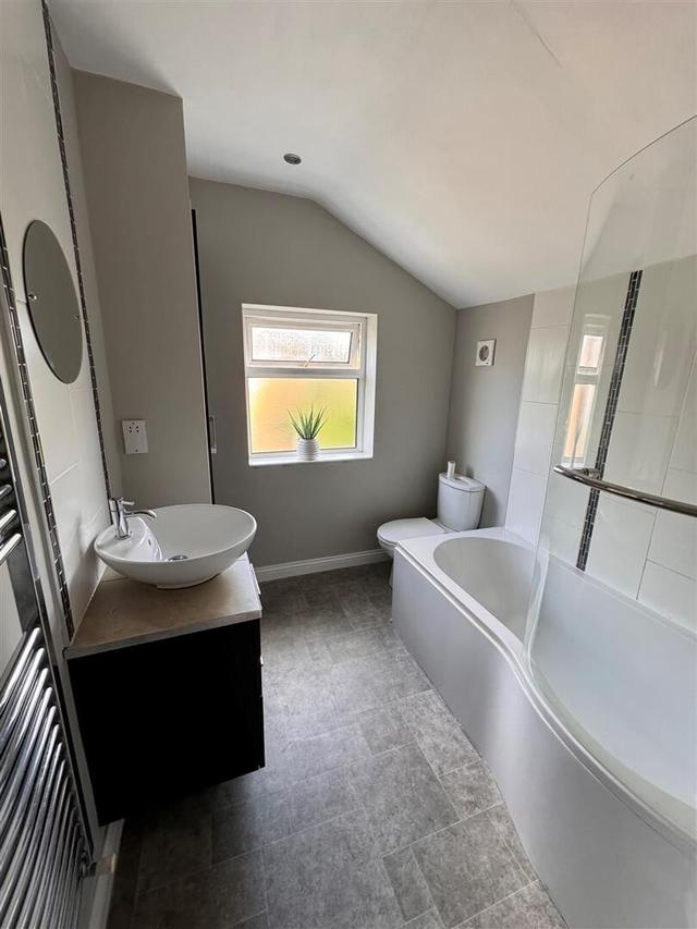 3 bed house — Redshaw Street, City Centre