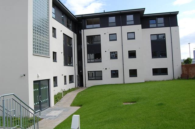 3 bed house — St Peters Square, City Centre