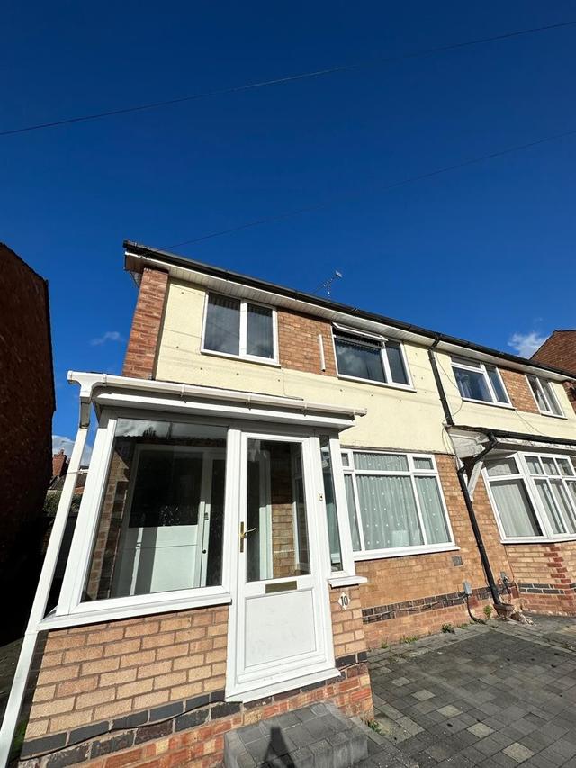 4 bed house — Gordon Street, Cv31 1Hr, Town Centre