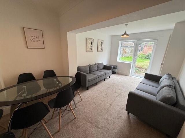 6 bed house — Earlham Road, Golden Triangle