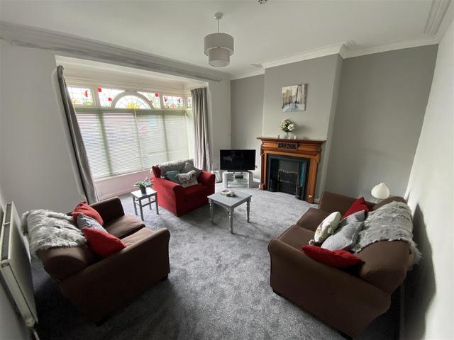 5 bed house — Duffield Road, Darley