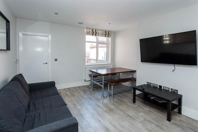 6 bed house — Oxford Street, Golden Triangle