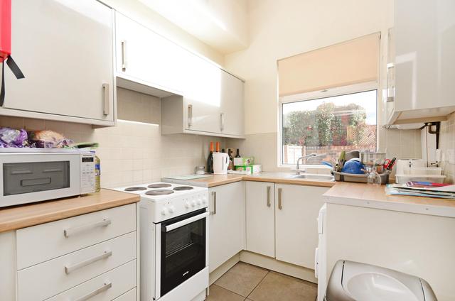3 bed house — Bruce Road, Ecclesall