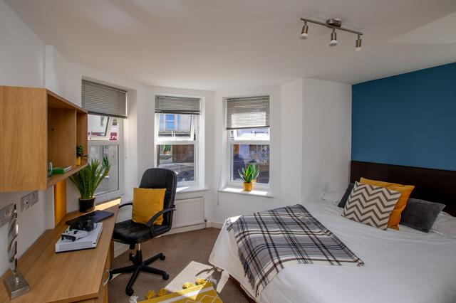 The Clubhouse — Mutley Plain, Mutley Plain
