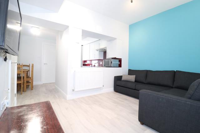 6 bed house — Bedford Street, Cathays