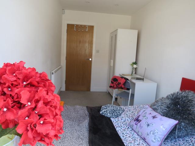2 bed apartment — 1 Edward Road, West Bridgford
