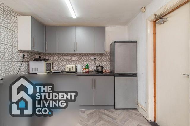 5 bed house — Lenton Boulevard, Lenton