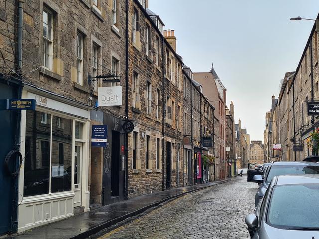 2 bed apartment — Thistle Street, New Town