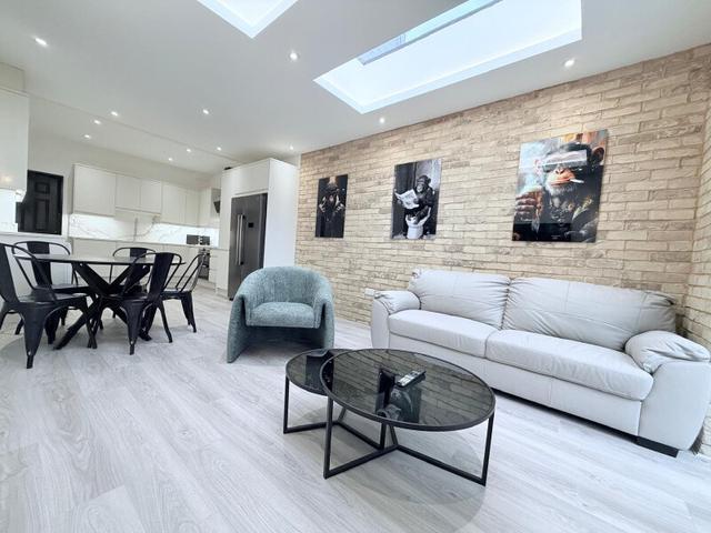 5 bed house — Harrow Road, Selly Oak