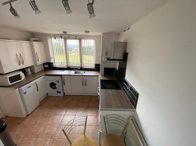 2 bed house — Bellefield Street, Netherthorpe