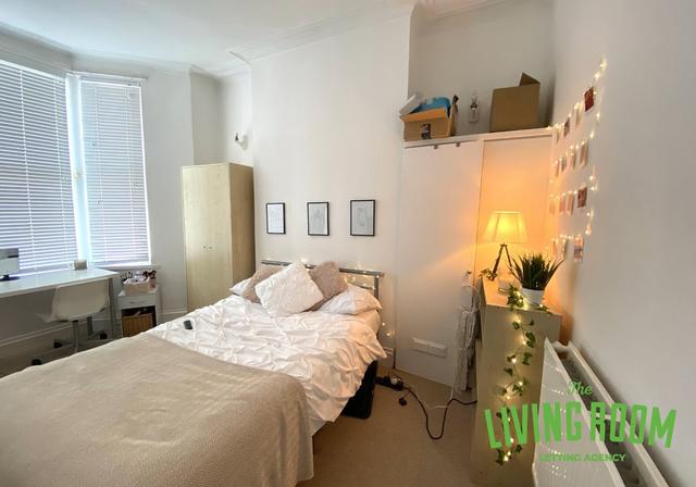 5 bed house — Tewkesbury Street, Cathays