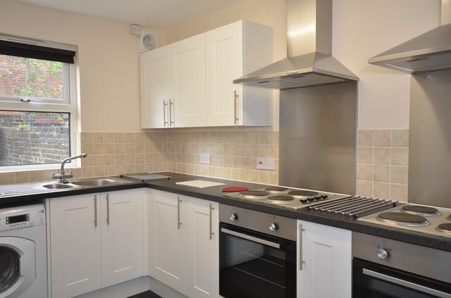 7 bed house — Broomspring Lane, Broomhall