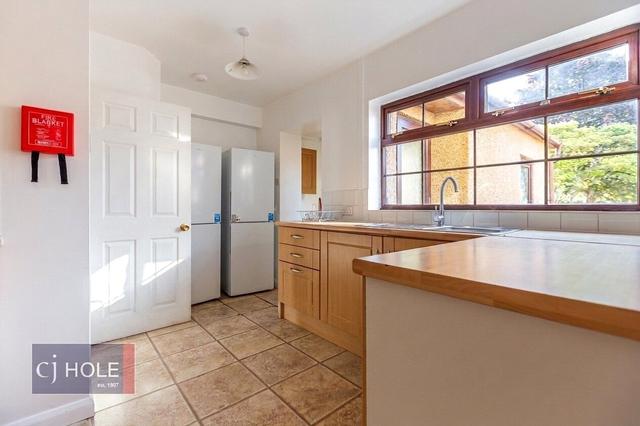 4 bed house — Lower House Crescent, Filton