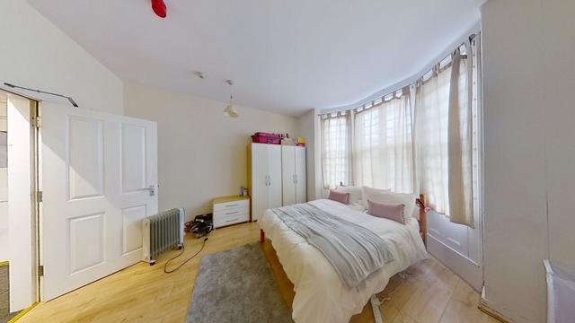 4 bed house — The Arboretum, Hockley