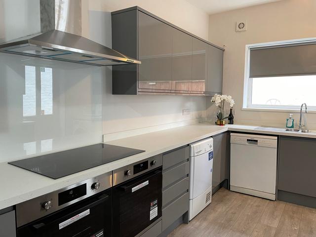8 bed house — Manor House Road, Jesmond