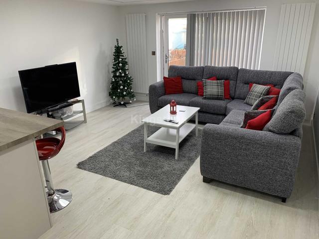6 bed house — Maindy Road Cathays, Cathays