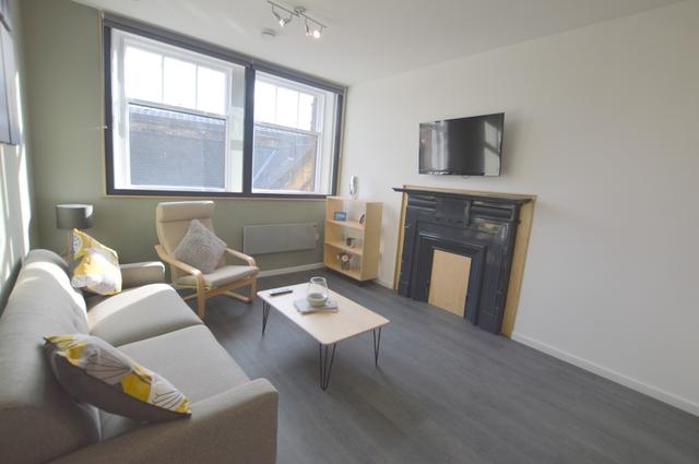 2 bed apartment — Mosley Street, City Centre