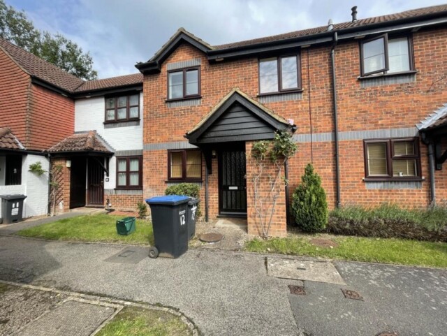1 bed house — Englefield Green Egham Surrey, Egham