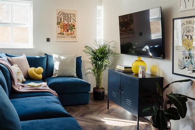 5 bed apartment — Holland Drive, City Centre