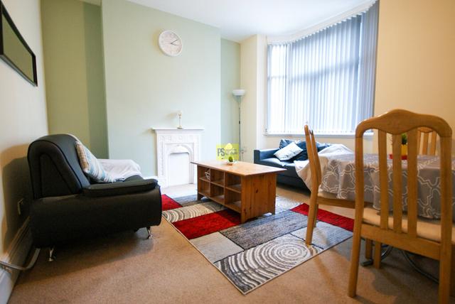 3 bed apartment — Bristol Road Selly Oak, Selly Oak