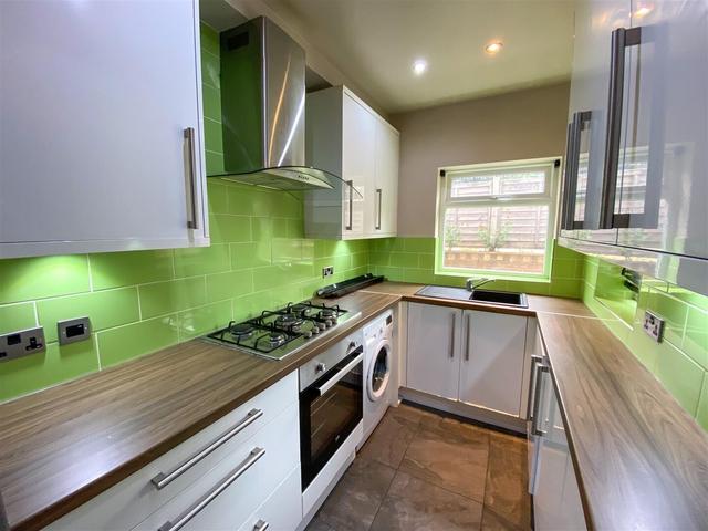 5 bed house — City Road, City Centre
