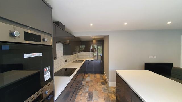 6 bed house — Standean Close, Coldean
