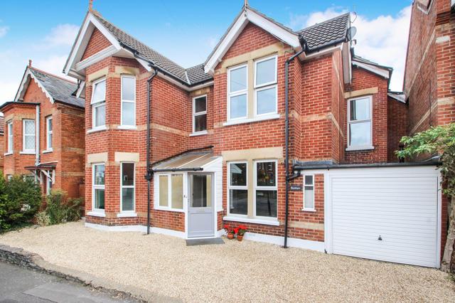 6 bed house — Waterloo Road, Winton