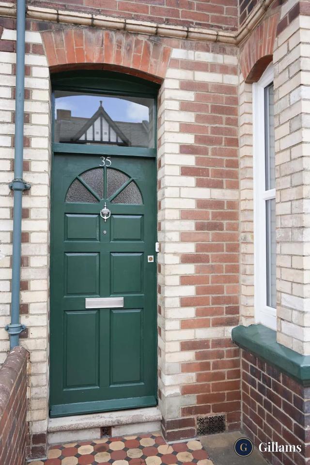 6 bed house — Monkswell Road, Mount Pleasant