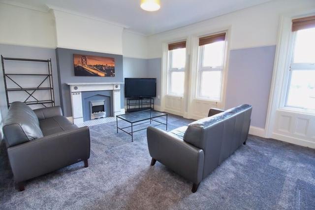 4 bed house — Manor House Road, Jesmond