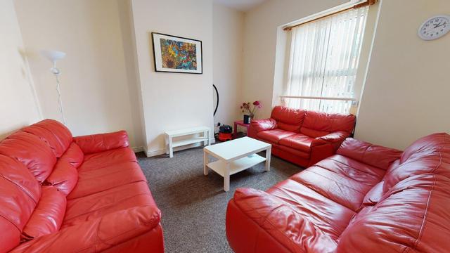 6 bed house — Holberry Close, Broomhall