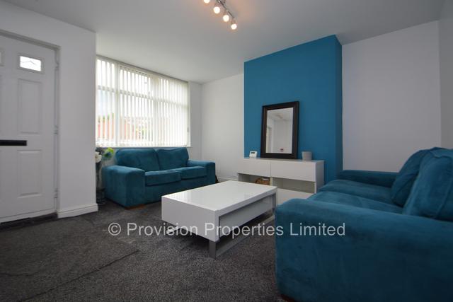4 bed house — Cross Speedwell Street Leeds, Woodhouse