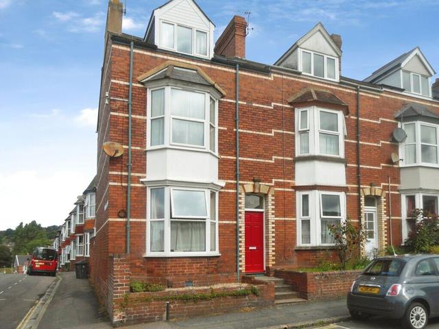 5 bed house — Elmside, Mount Pleasant