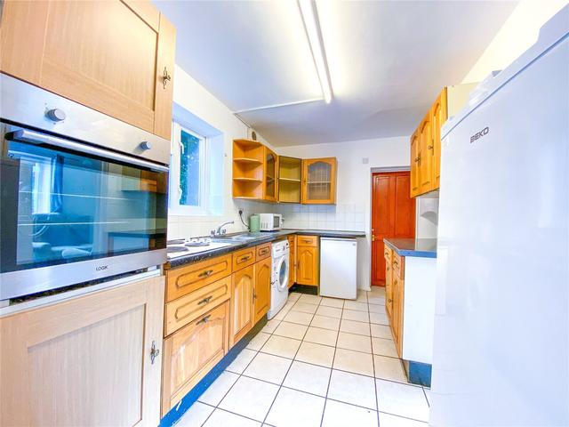 5 bed house — Hillside, Moulsecoomb