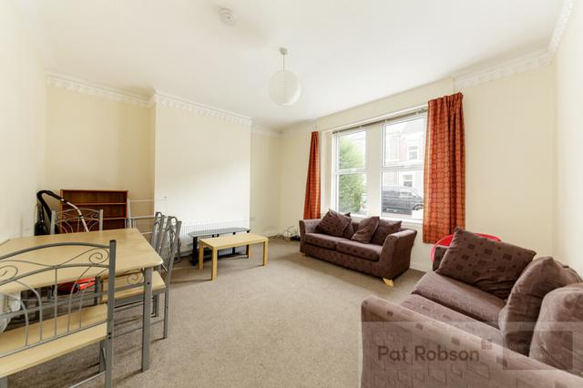 6 bed house — Chester Street, Sandyford