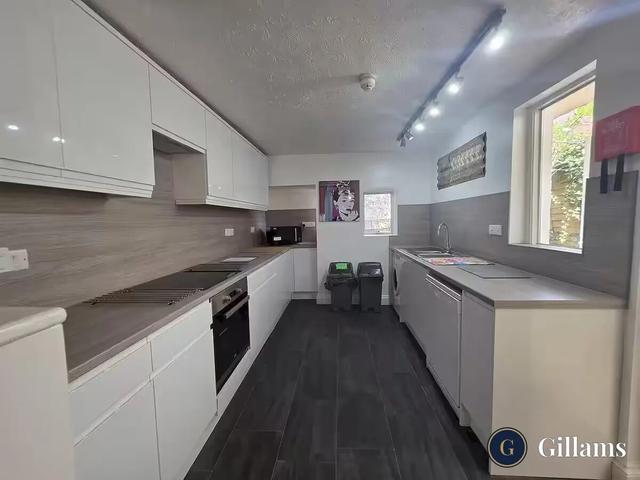 7 bed house — Hillsborough Avenue, Pennsylvania