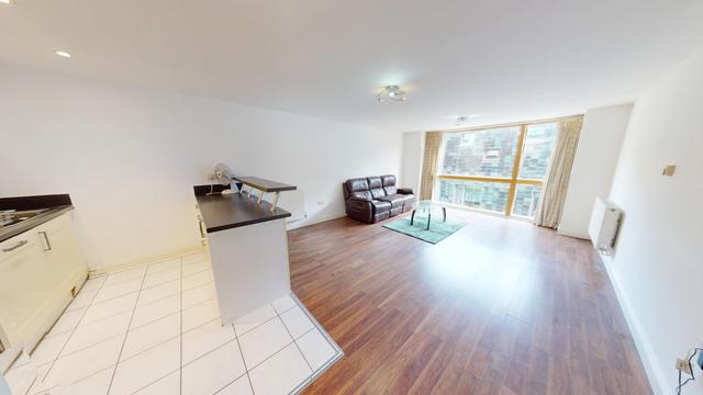 3 bed apartment — Regent Street, City Centre