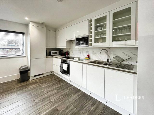 2 bed house — Denmark Villas, City Centre