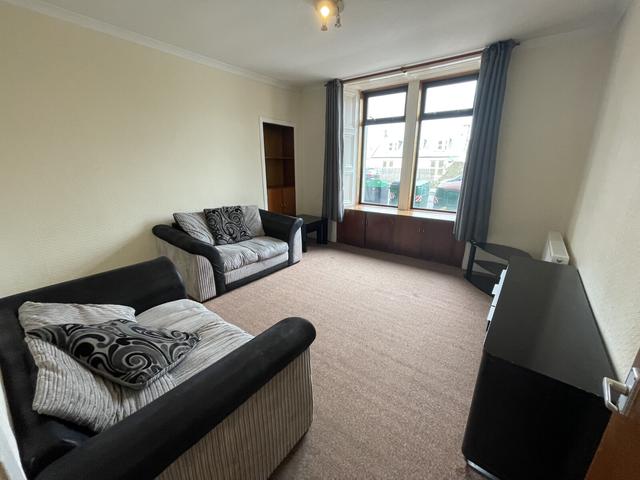 2 bed apartment — Dundee, West End