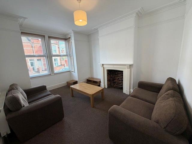 4 bed house — Monkswell Road, Mount Pleasant