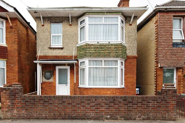 4 bed house — Hankinson Road, Winton