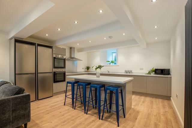6 bed house — College Street, Broomhill