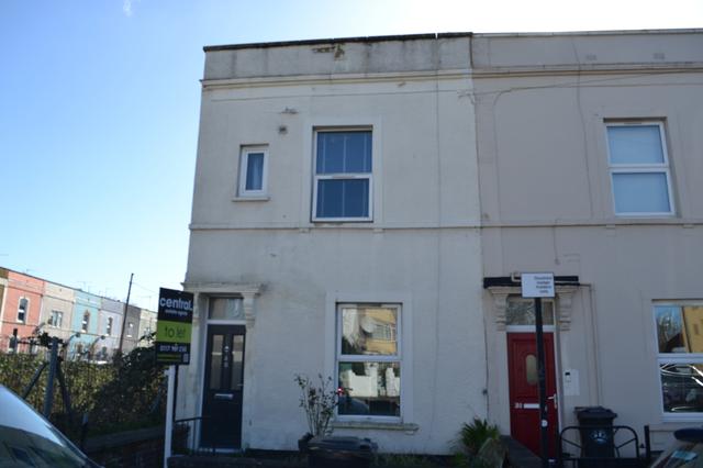 3 bed house — Goodhind Street, Easton