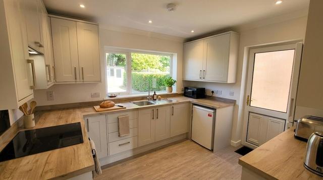 5 bed house — Primula Drive Norfolk, Eaton