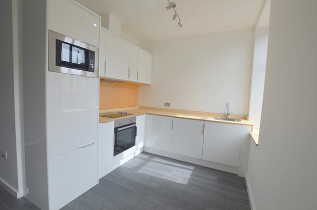 2 bed apartment — Heaton Road, Heaton